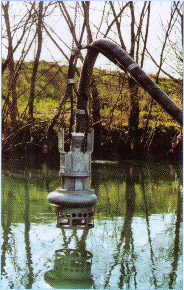 pompa per dragaggio canale